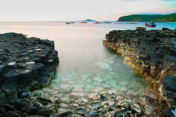 Ghềnh đá đĩa Phú Yên. (Ảnh: Tran Bao An)
