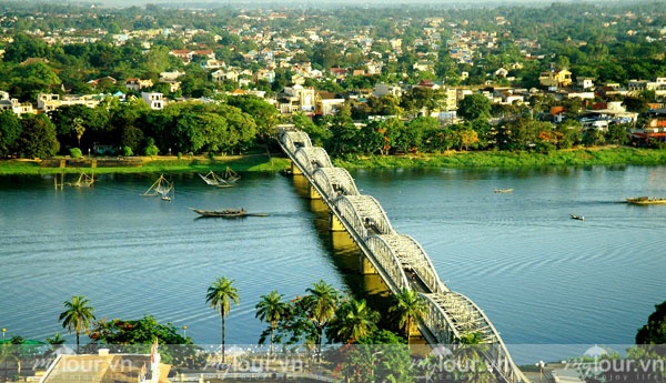 Thành phố Huế. Ảnh dddn