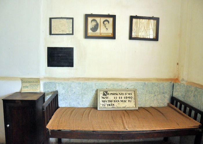 Chiếc giường nơi Hàn Mặc Tử nằm và chữa bệnh những ngày cuối đời.