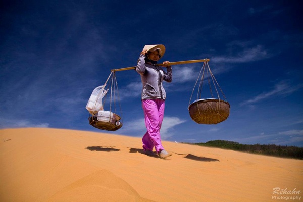 Ngam nguoi Viet Nam tren bao Phap hinh anh