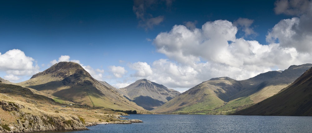 Đường của giải đua Three Peaks, Úc Quãng đường này kéo dài 235km, qua đèo Tawonga, núi Hotham và lạch Falls, đây không phải con đường mà bạn phải có những người chuyên nghiệp đi cùng.
