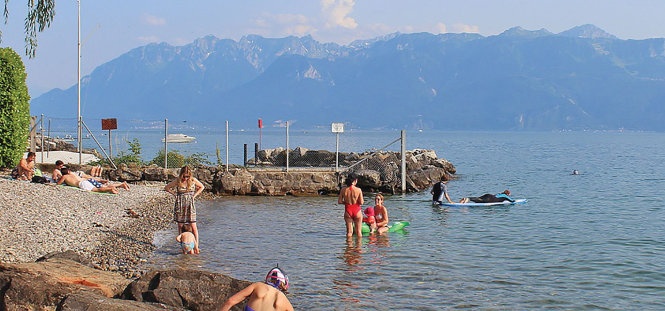 Và giây phút thư giãn bên hồ - Ảnh: G.Hoàng