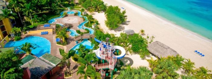23. Beaches Negril Resort & Spa - Negril, Jamaica: Đây chính là sự lựa chọn lý tưởng cho những cặp đôi muốn hưởng tuần trăng mật ngọt ngào hay những gia đình muốn chia sẻ khoảnh khắc hạnh phúc bên nhau.