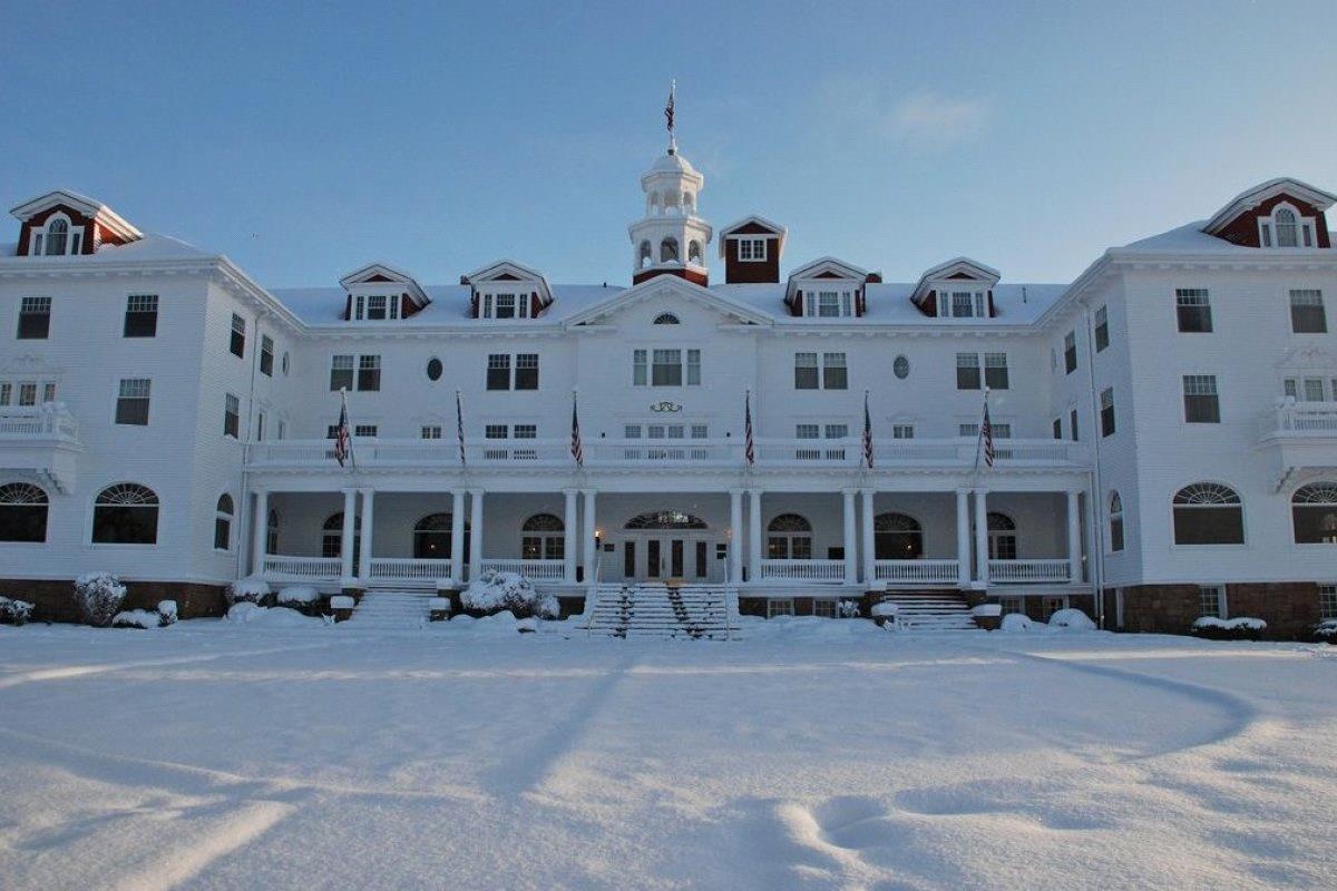 3. Khách sạn Stanley. Nổi tiếng là khách sạn nơi Stephen King đã lấy cảm hứng để viết 