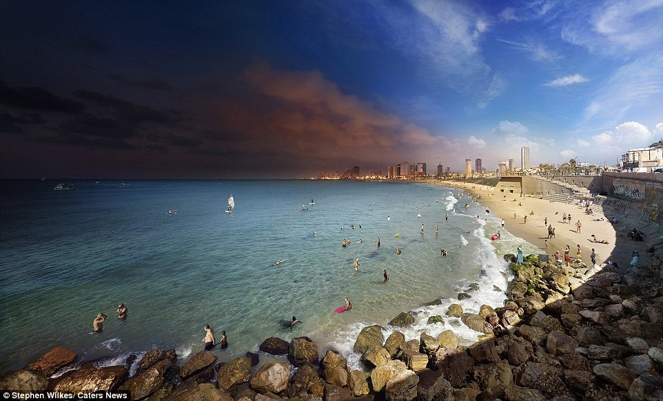 Tel Aviv: Sau khi có 40 tác phẩm ảnh trộn ngày - đêm, Stephen Wilkes sẽ xuất bản thành sách.