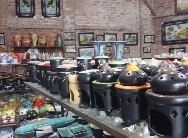 Làng gốm Bát Tràng.