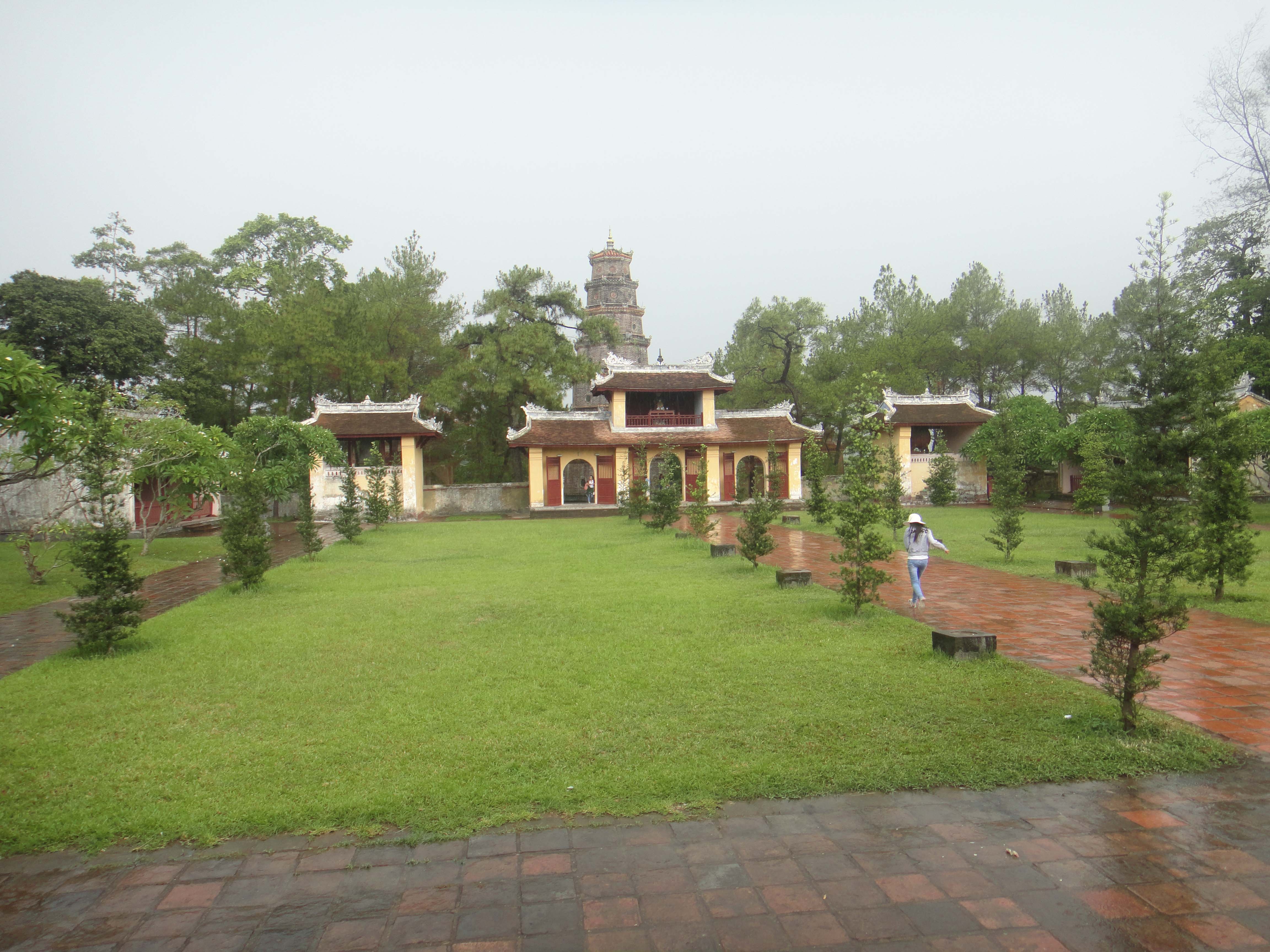 Mong cac huong dan vien bot di su cung nhac hinh anh