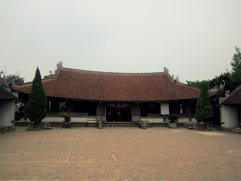 Đình làng Đường Lâm.