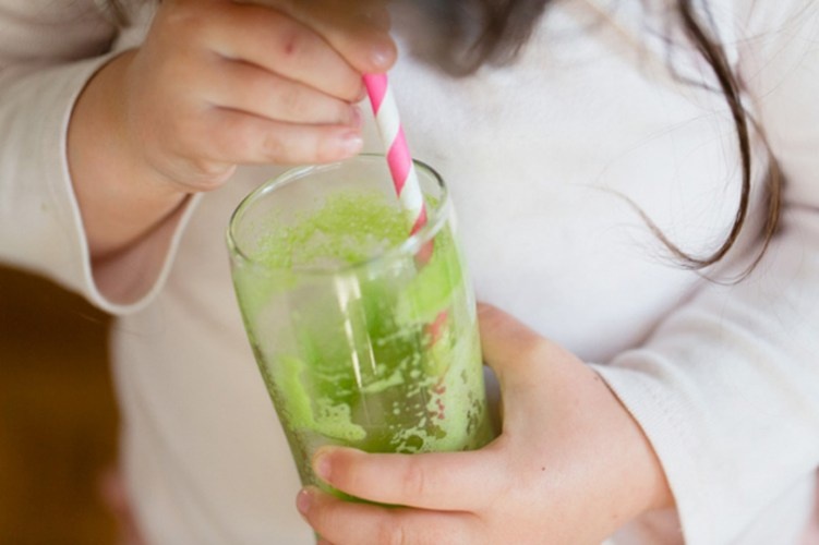 Dù không có bất kỳ bằng chứng khoa học nào chỉ ra nước ép từ ếch có lợi cho sức khỏe hay trị bệnh, song người dân nơi đây vẫn có niềm tin nó có khả năng giải tỏa căng thẳng, bệnh hen suyễn, viêm phế quản, thậm chí chứng rối loạn cương dương ở nam giới.