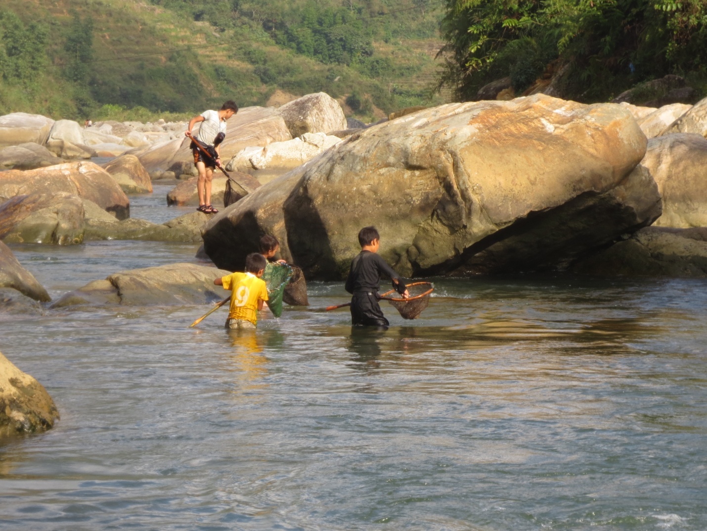 Con suối MườngHoa.  Ảnh : Minh Phụng