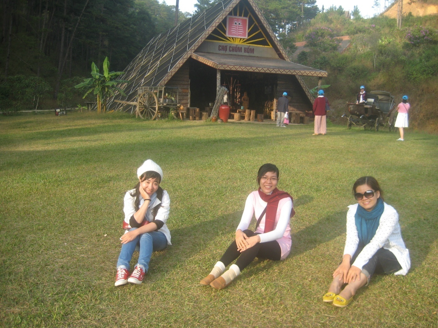 Tạm biệt Đà Lạt với không khí trong lành, con người đôn hậu mà trong lòng còn nhiều tiếc nuối vì còn nhiều nơi chưa kịp tham quan như Trại Mát, Thác Voi, Thác Cam Ly, Crazy house… Và hẹn Đà Lạt trong một ngày gần nhất.