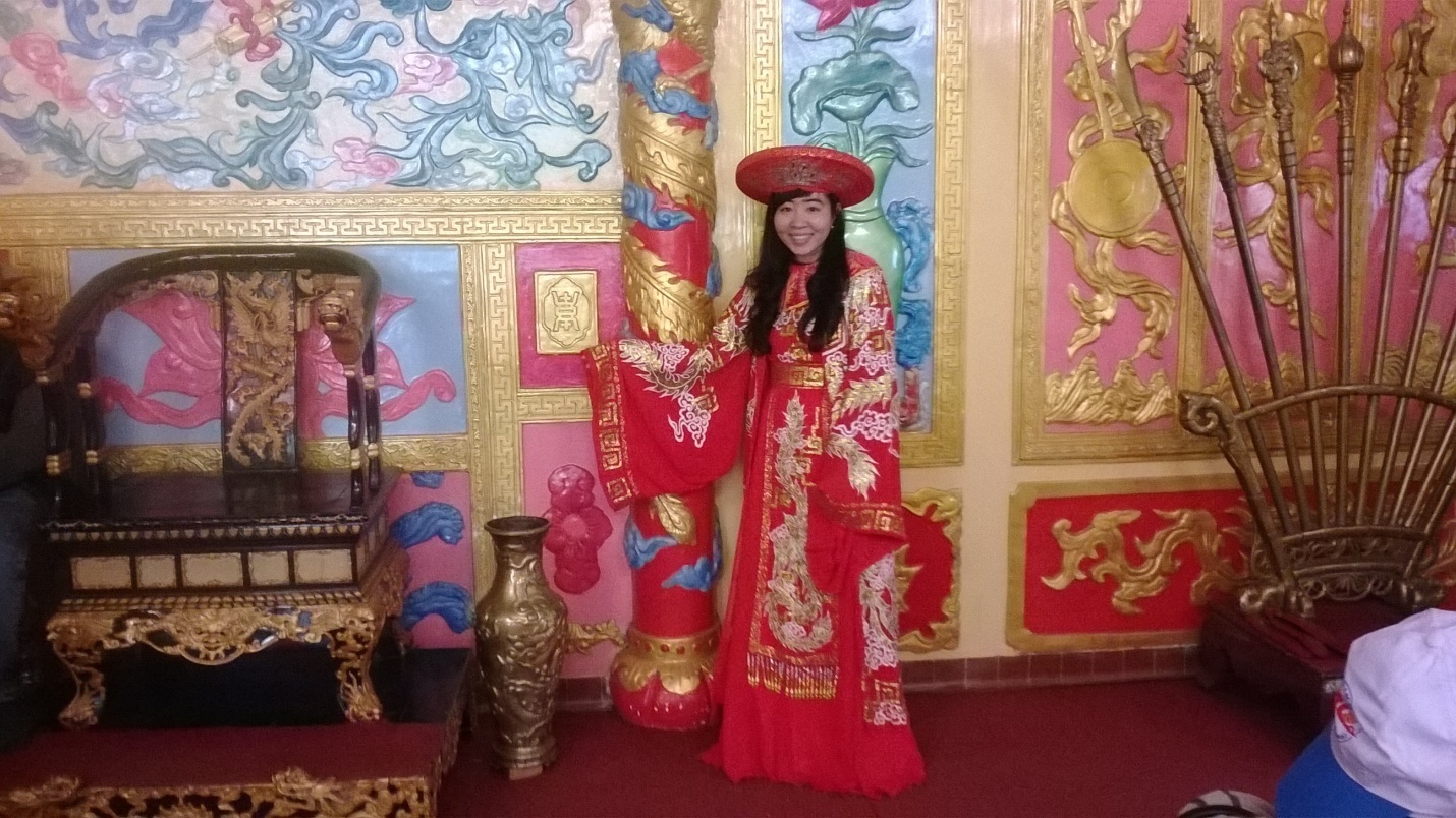 Một điểm đến thú vị khác tại Đà Lạt mà bạn sẽ có những trãi nghiệm khó quên, sẽ được hiểu thêm về cuộc sống thời ấy của các bậc quyền vương. Bạn cũng có thể tự mình hoá thân trong trang phục xưa. Nơi tôi muốn nói đến không đâu khác, chính là Dinh Bảo Đại.