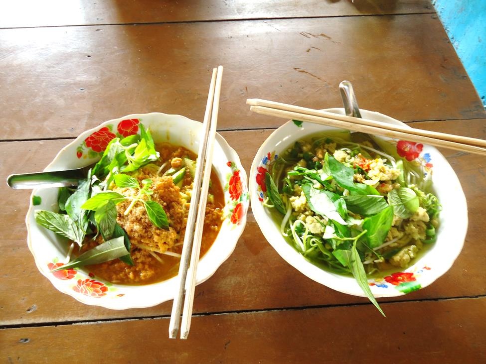 Bún Kèn (trái) & bún Xiêm Lo.
