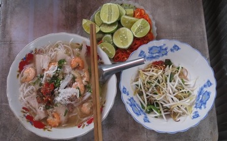 Bun goi da - dam da huong vi mien Tay hinh anh