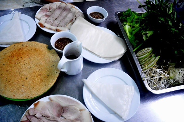 Bánh tráng cuốn thịt heo Đà Nẵng rất đặc biệt.