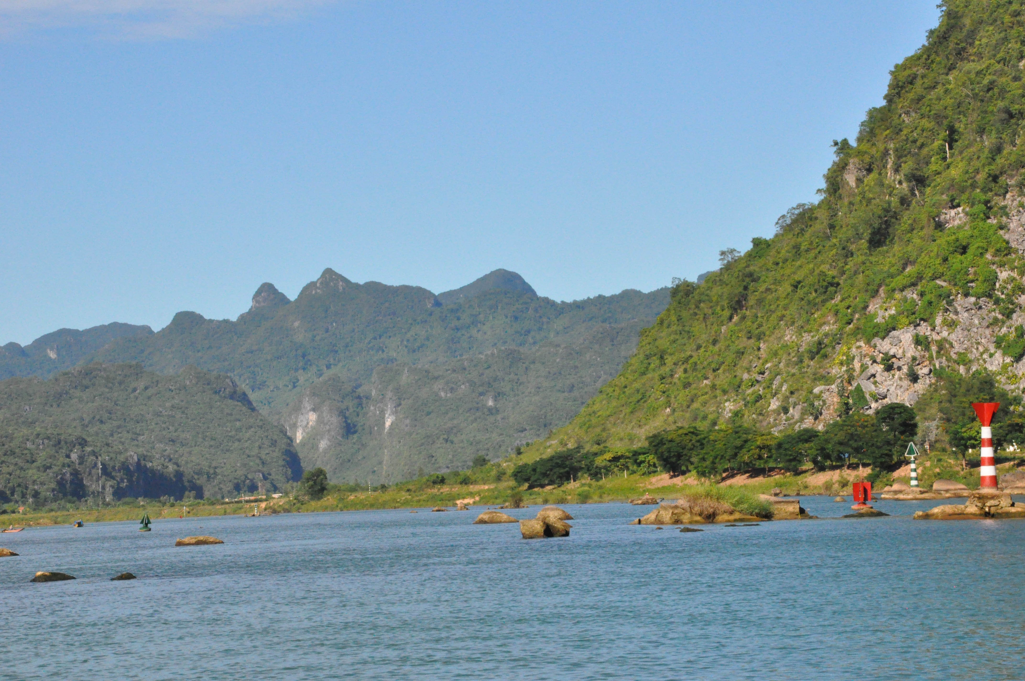 Đường vào Phong Nha.