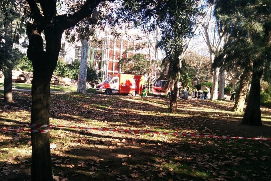 Bệnh viện cho biết, hiện nay người đàn ông 45 tuổi này vẫn đang trong tình trạng cần theo dõi đặc biệt.