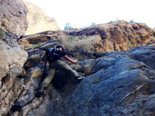 Mao hiem cuc do chinh phuc nui da o Thung lung Chet hinh anh