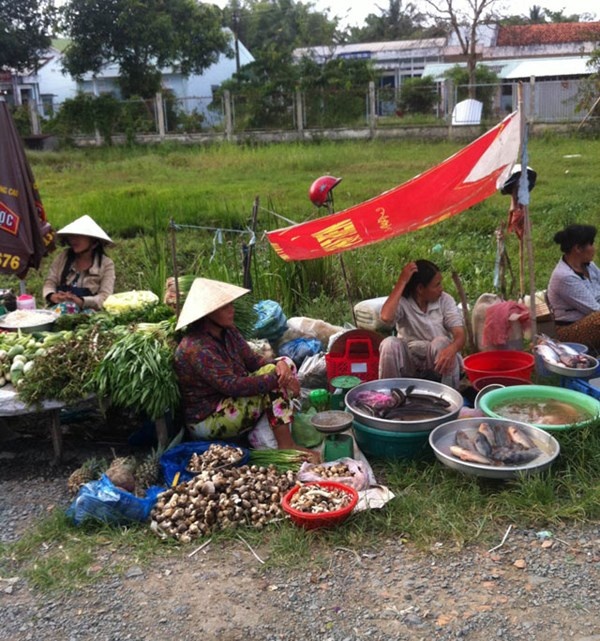 Chợ Chồm Hổm.