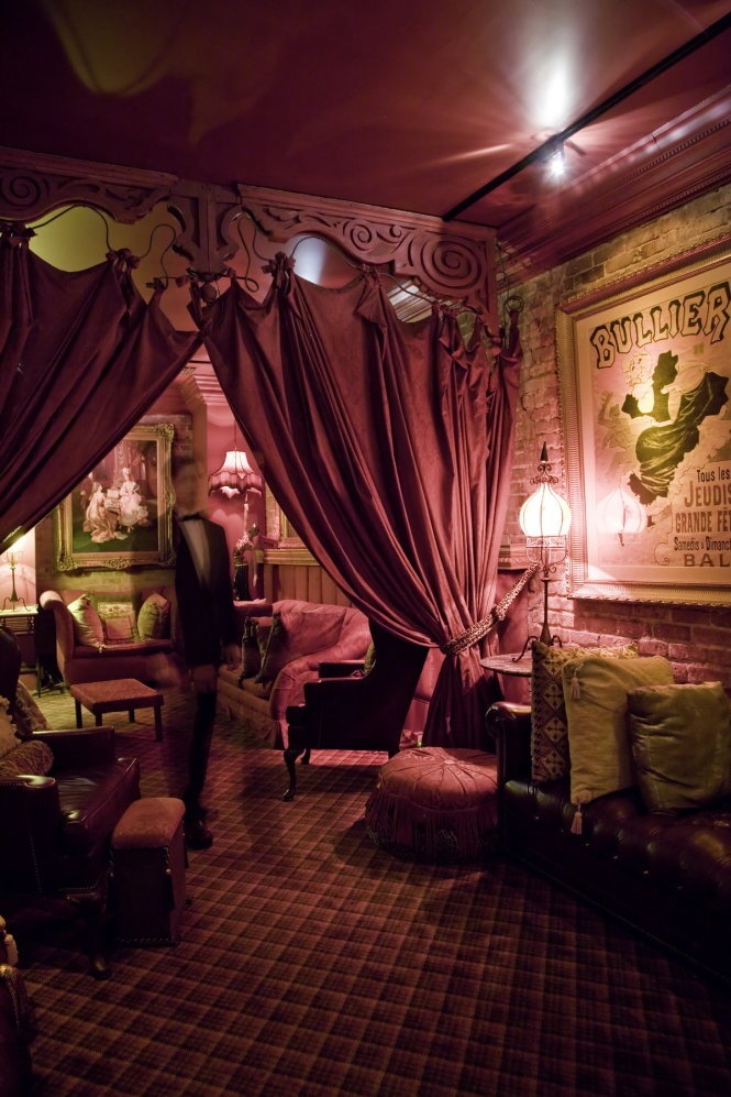 Hồn ma của ông Jourdain được cho là vẫn hiện diện tại nhà hàng Muriel - Ảnh: stowawaymag