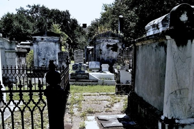 Một nghĩa trang xưa ở New Orleans - Ảnh: lesoleil