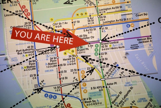 Du lịch tới đâu mua ngay bản đồ giấy của nơi ấy, đây hẳn từng là thói quen khó bỏ của nhiều du khách. 