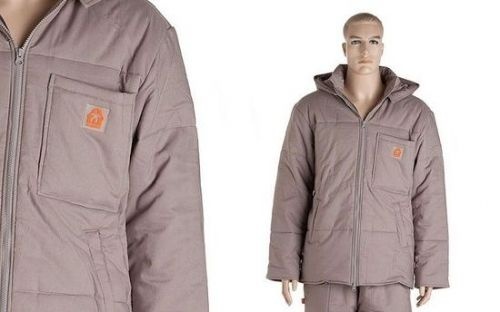 5. Áo lông vũ: Loại áo này không giống với áo lông vũ thông thường khác, vì nó có thể được treo trên áo hay quần của bạn một cách rất dễ dàng. Ngoài ra, độ giữ ấm của nó gấp 3 áo lông vũ thường. Giá tiền: 89£