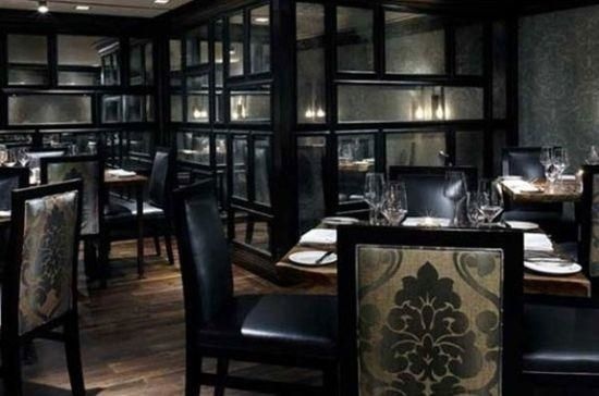 Rượu, xe đạp và bóng chày, khách sạn Moose (New York, Mỹ): Đối với du khách yêu thích bóng chày, không còn gì hơn được nghỉ tại khách sạn này. Khách sạn có tất cả các dịch vụ liên quan đến môn thể thao này. 