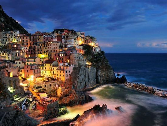 5 ngoi lang treo chenh venh dep nhat the gioi hinh anh