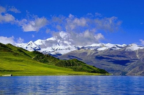 10. Yadong: Ngọn núi cao nhất ở đây có tên Zhuomulali, cao 7.364m so với mực nước biển, là một trong 7 tiên nữ của truyền thuyết về dãy núi Himalaya. 