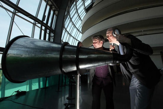 Doi ong tai nghe khong lo doc nhat the gioi hinh anh