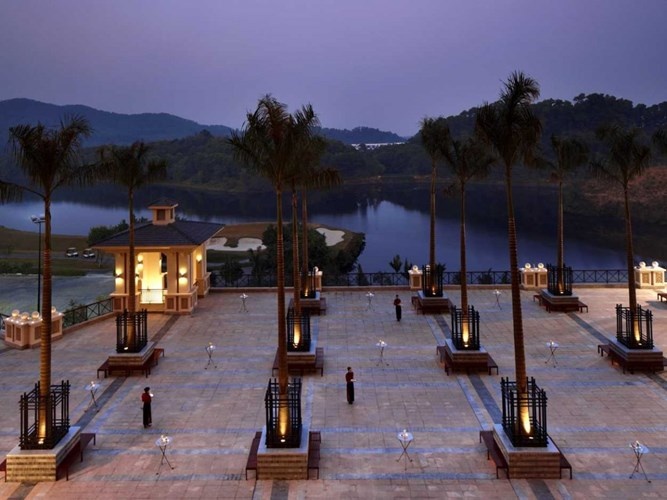Sân golf Mission Hills trải dài suốt thành phố Thâm Quyến và Đông Quan.