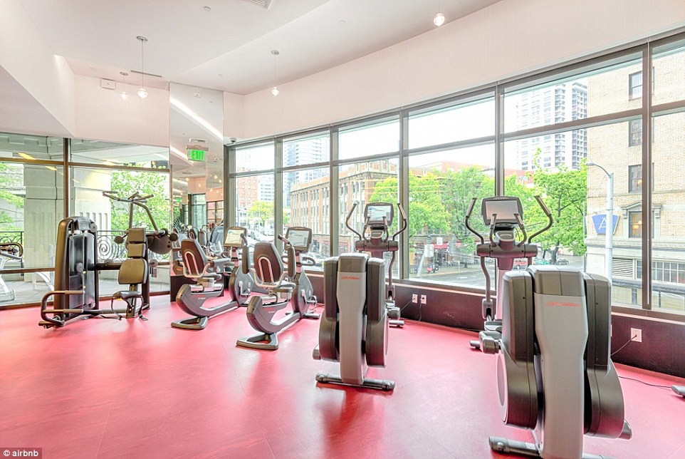 … và phòng tập của chung cư. 