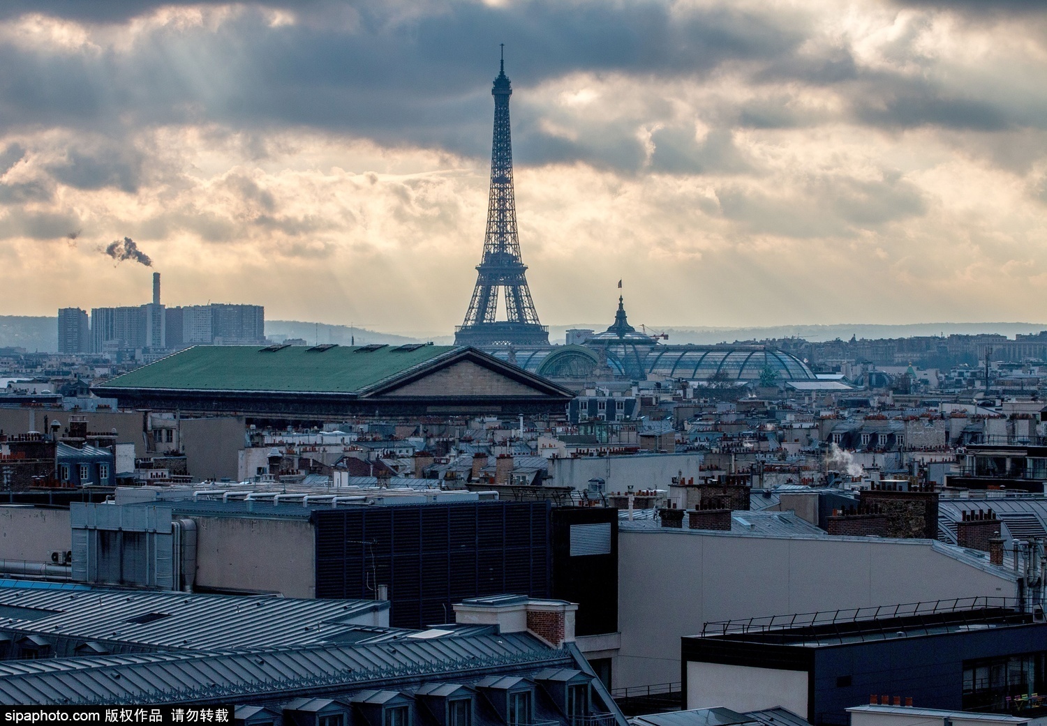 Quận trưởng Quận 9, thành viên Liên minh Vận động Nhân dân - ông Delphine Bürkli, cùng một số người nổi tiếng khác đã liên kết phát động dự án đề nghị xét di sản văn hóa này. 