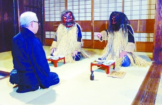 Tuc don quy den nha dem giao thua o Nhat Ban hinh anh