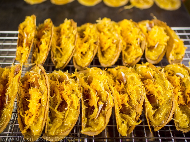 Ở Thái Lan, kiểu đồ ăn điểm tâm thế này gọi là ‘kanom buang’.