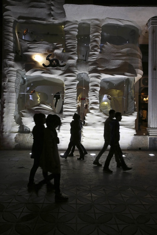 Quang cảnh bên ngoài của quán muối.