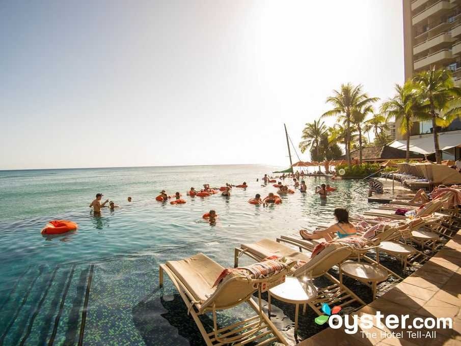 Thực tế: Vẫn rất đẹp, chỉ có điều không yên tĩnh như bạn nghĩ.