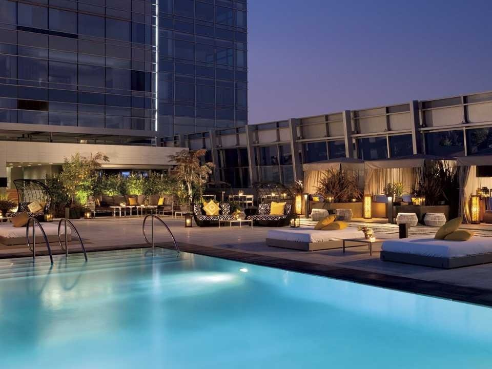 Không gian đẹp lung linh trên tầng thượng của khách sạn Ritz Carlton ở Los Angeles.