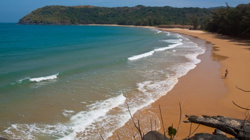 Bãi biển Đầm Trầu. Ảnh: condaoexplorer.