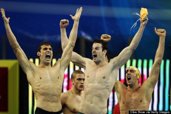 6. Hầu hết người dân ở Australia đều biết bơi bởi người dân Australia được khuyến khích học bơi từ khi rất nhỏ và phần lớn các bể bơi công cộng luôn tổ chức các lớp học bơi cho cả trẻ nhỏ và người lớn. Người Australia có thể bơi ở mọi nơi: sông, biển, hồ và tất nhiên cả bể bơi nữa. 