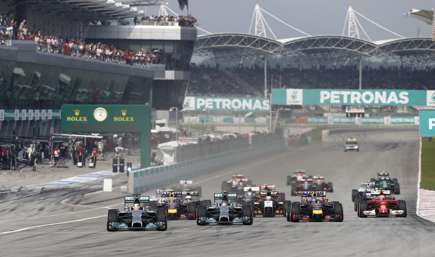 5. Giải đua xe Thể thức 1 Petronas Malaysia Grand Prix. Xem những pha mạo hiểm thót tim tại một trong những đường đua đầy thách thức nhất trên thế giới. Với điều kiện nóng ẩm, Trường đua Quốc tế Sepang là một thách thức lớn ngay cả đối với tay đua điêu luyện nhất trên thế giới. Đừng bỏ lỡ cuộc đua này. Thời gian: 27, 28 & 29/03/2015 tại trường đua Quốc tế Sepang, Selangor.