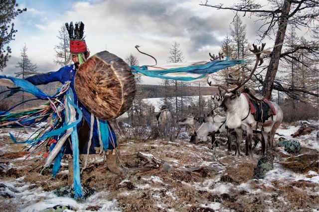 Nơi đây là cái nôi của tín ngưỡng cổ  xưa, truyền thống của Saman giáo. Hệ thống niềm tin của họ dựa trên sự tôn sùng động vật và thực vật.