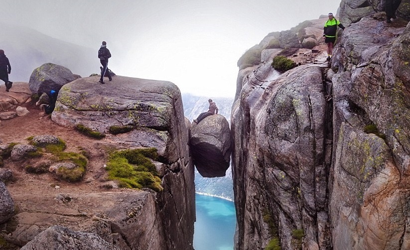 Chup anh tren tang da nguy hiem nhat hanh tinh hinh anh