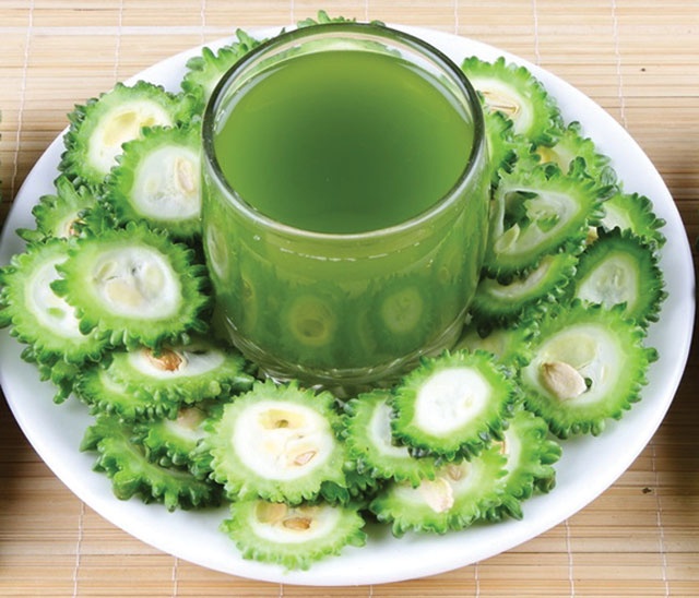 Nau nuoc ha hoa theo kieu dan gian hinh anh