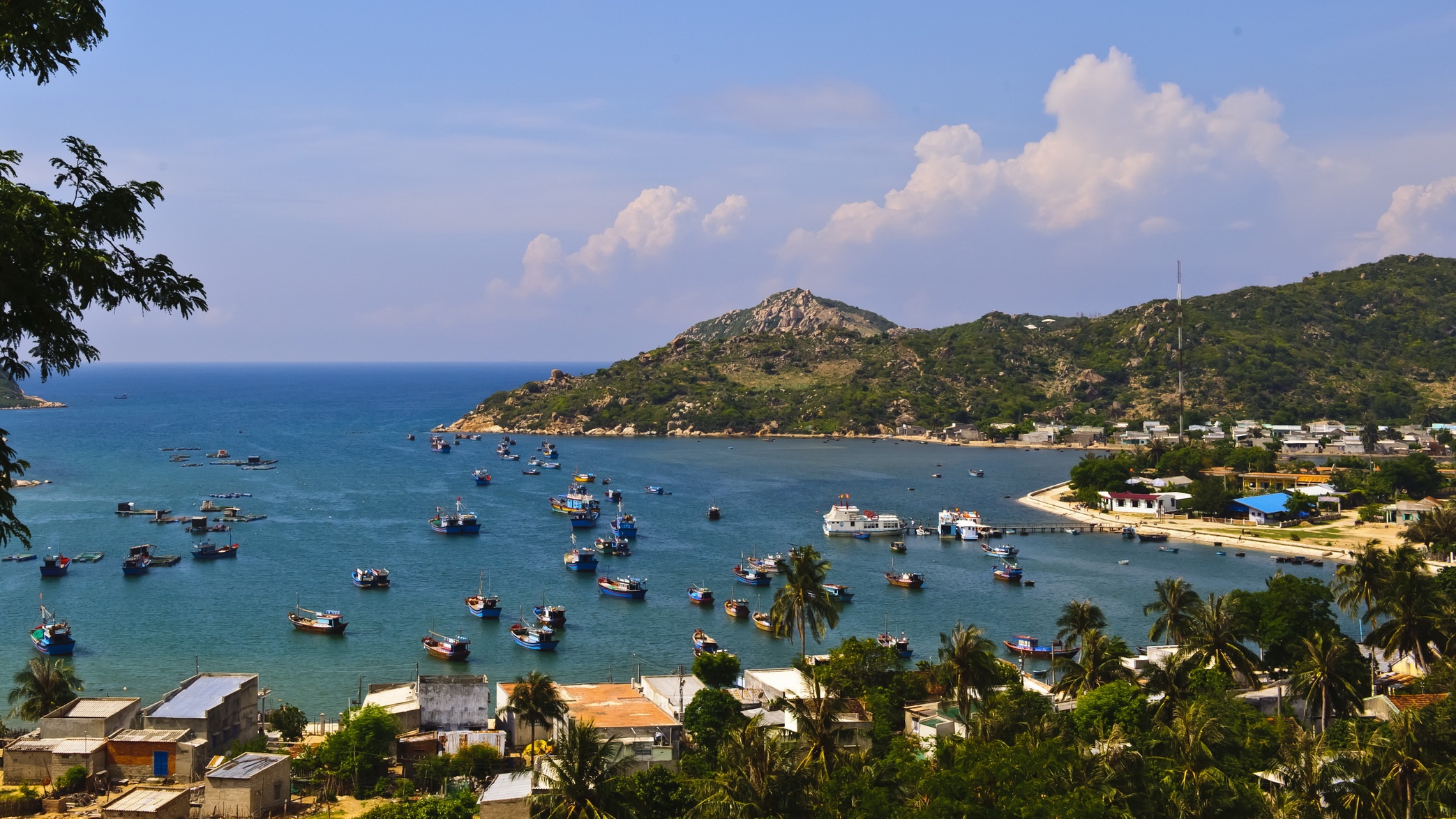 Nhung thanh pho bien tuyet dep cua Viet Nam (phan 2) hinh anh