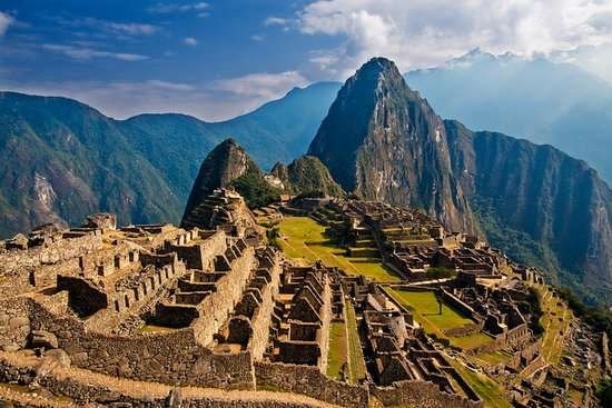 Thăm thành phố cổ Machu Picchu. Ảnh: Popsugar.