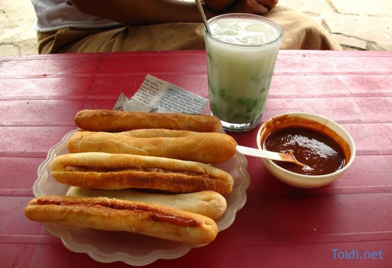 Bánh mỳ cay Hải Phòng. Ảnh: Toidi.net.