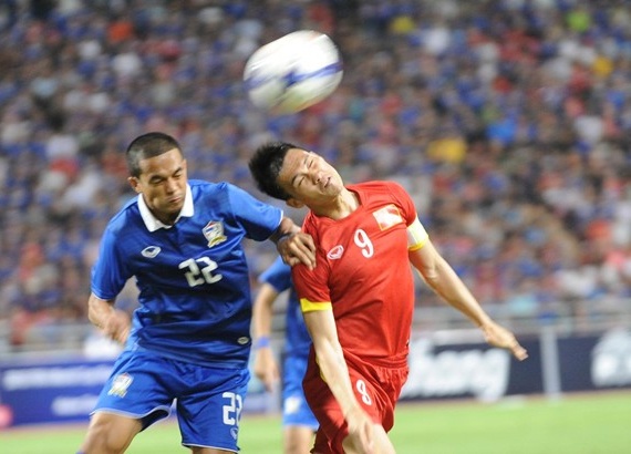 'Tuyen Viet Nam bo da bong chuyen sang da nguoi' hinh anh