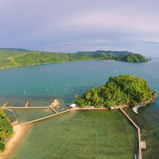 Bờ biển Carocok, Tây Sumatra, Indonesia.